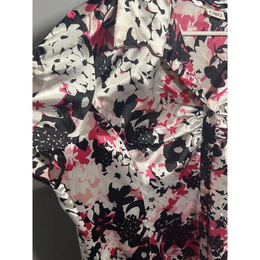 CATO Women's XL Floral Blouse White Black Pink Short Sleeve Twisted Front Top - Picture 2 of 6